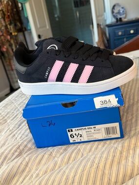Adidas Campus 00s – Women’s 6.5 (Black/Pink) New in Box Hard to Find!